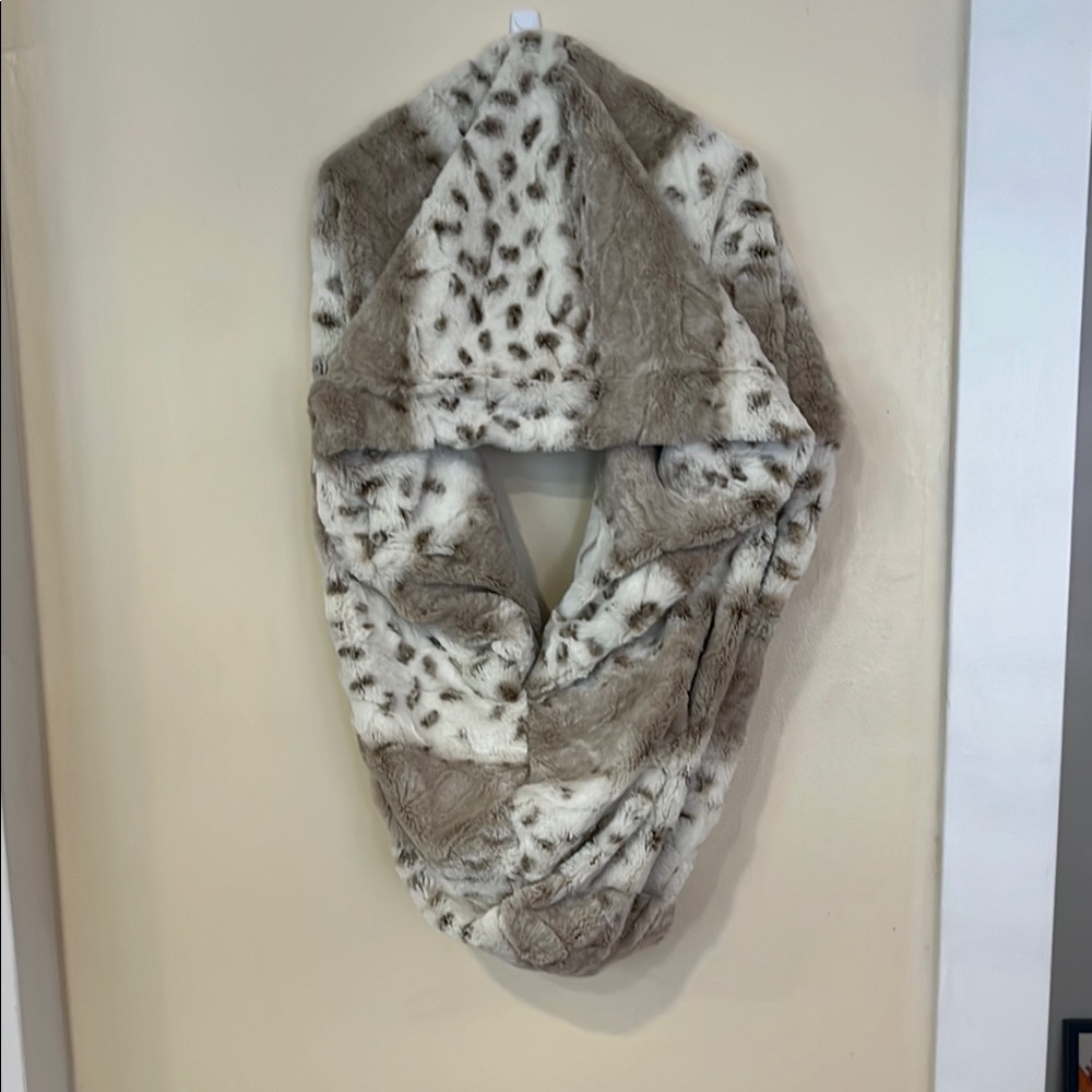 Leopard Print Faux Fur Scarf and Hood